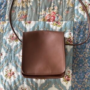 Knockoff coach want to be brown leather purse